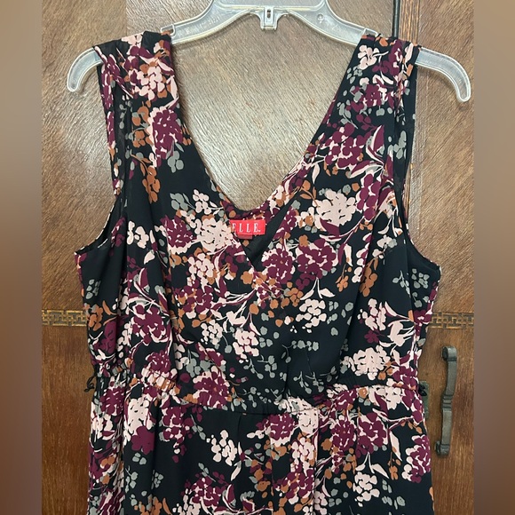 Elle sleeveless V-neck floral print maxi dress long in back size 16 - Picture 3 of 5
